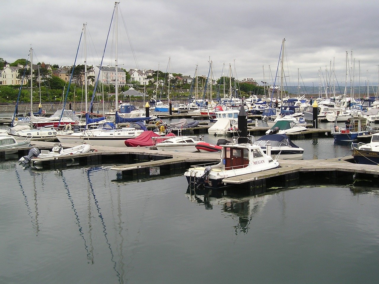Bangor is a small city in the north of Wales. It has a population of about 59,000 people. It has two universities